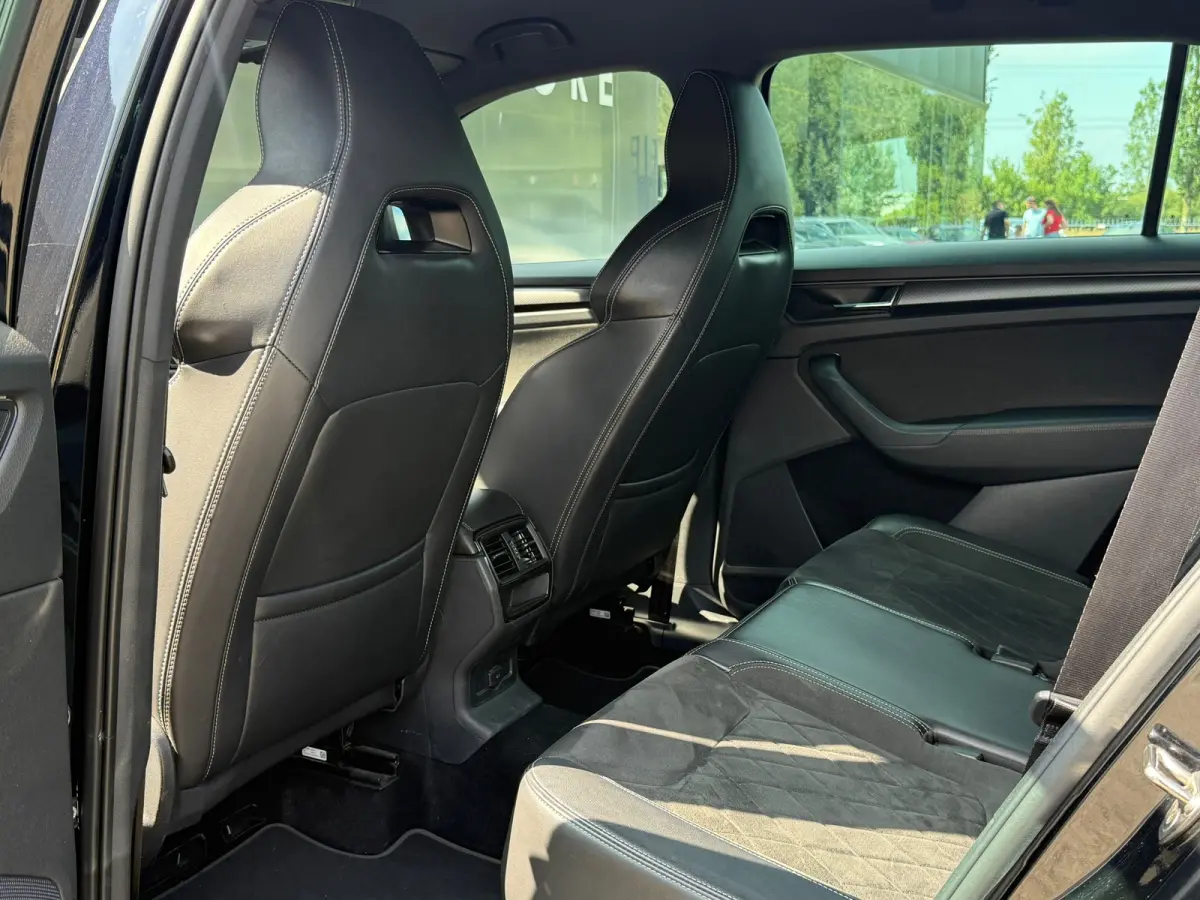 1.5 TSI DSG Sportline Memory|Carplay|Camera|Dealer Onderhouden