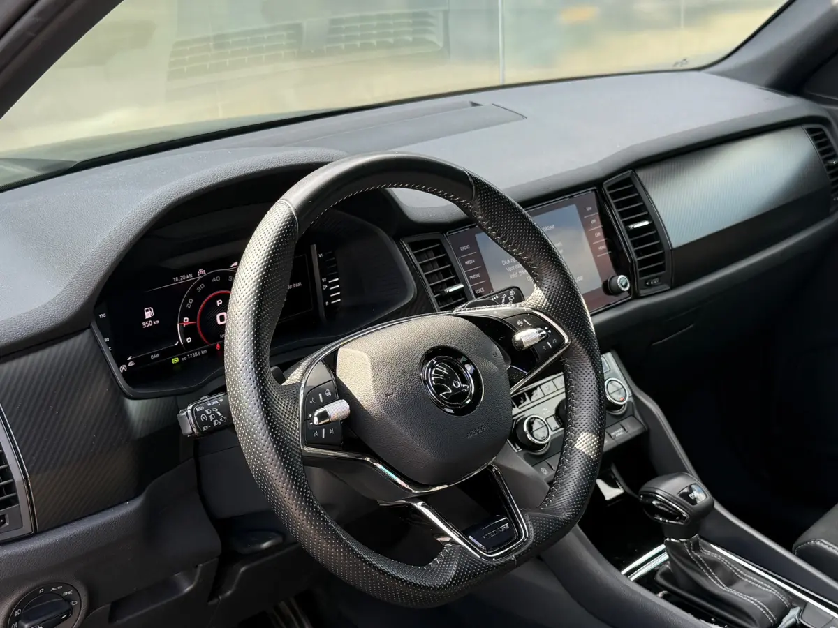 1.5 TSI DSG Sportline Memory|Carplay|Camera|Dealer Onderhouden