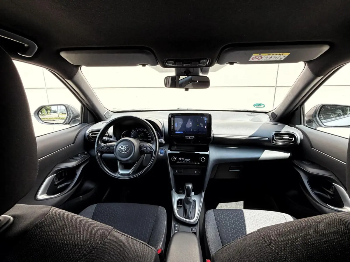 1.5 Hybrid/ Navi/ Lane Assist/ Stoelverw