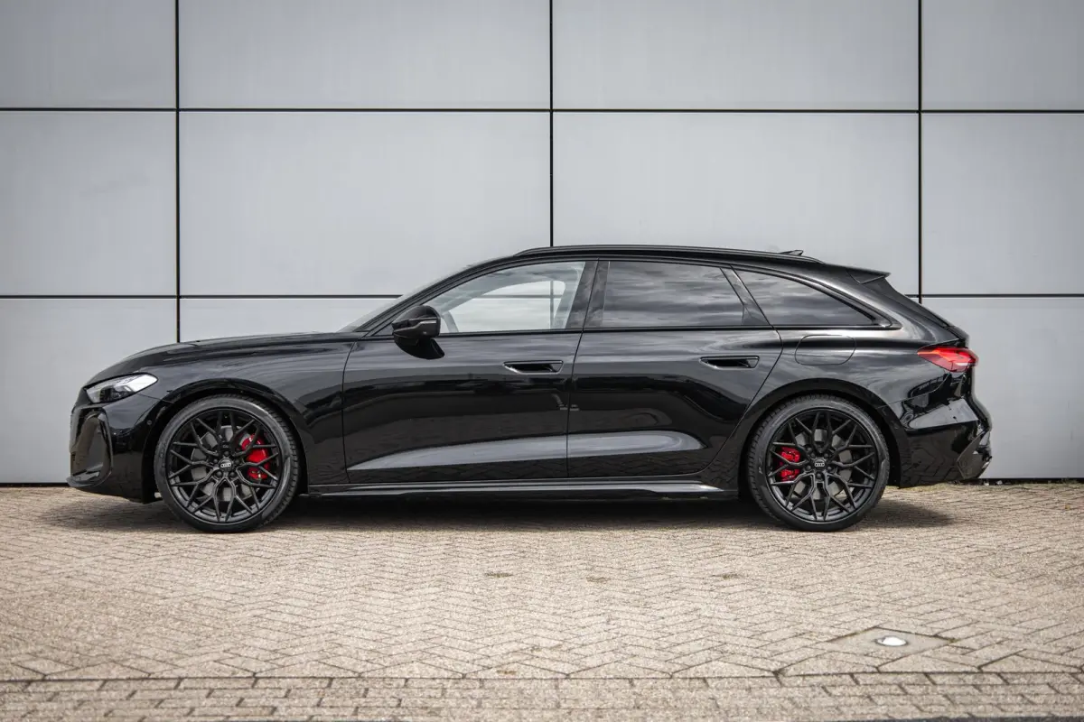 Avant 2.0 367pk quattro S edition Competition | 20" Velgen | S5 Uitlaat | Panoramadak | Trekhaak