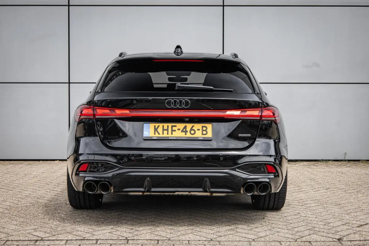 Avant 2.0 367pk quattro S edition Competition | 20" Velgen | S5 Uitlaat | Panoramadak | Trekhaak