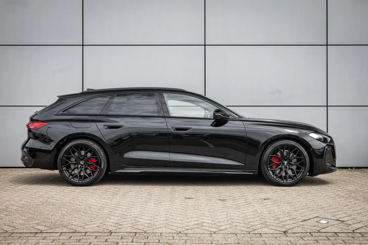 Avant 2.0 367pk quattro S edition Competition | 20" Velgen | S5 Uitlaat | Panoramadak | Trekhaak