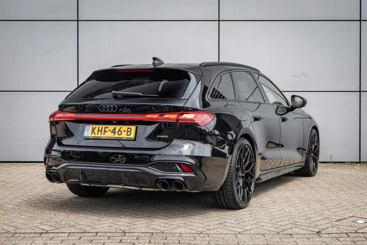 Avant 2.0 367pk quattro S edition Competition | 20" Velgen | S5 Uitlaat | Panoramadak | Trekhaak