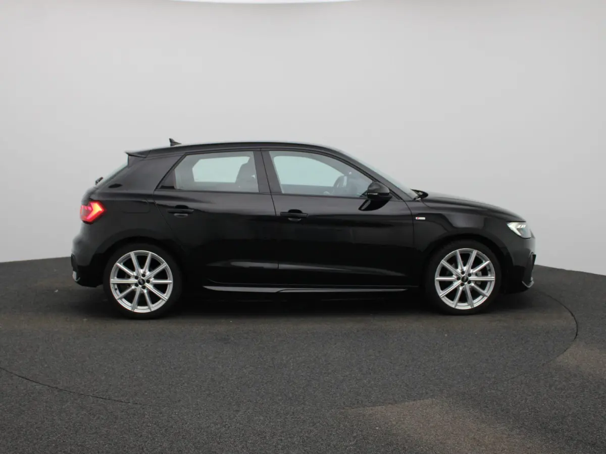 35 TFSI S edition | S-LINE INTERIEUR - EXTERIEUR | AUTOMAAT | APPLE CARPLAY - ANDROID AUTO | CRUISE CONTROL | AIRCO | LICHTMETALEN VELGEN | DIGITAL COCKPIT | LED VERLICHTING |