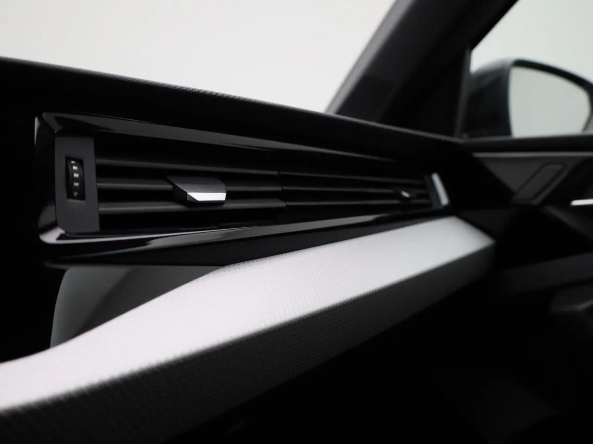 35 TFSI S edition | S-LINE INTERIEUR - EXTERIEUR | AUTOMAAT | APPLE CARPLAY - ANDROID AUTO | CRUISE CONTROL | AIRCO | LICHTMETALEN VELGEN | DIGITAL COCKPIT | LED VERLICHTING |