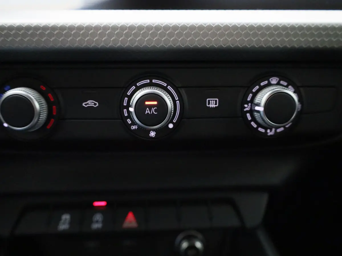 35 TFSI S edition | S-LINE INTERIEUR - EXTERIEUR | AUTOMAAT | APPLE CARPLAY - ANDROID AUTO | CRUISE CONTROL | AIRCO | LICHTMETALEN VELGEN | DIGITAL COCKPIT | LED VERLICHTING |