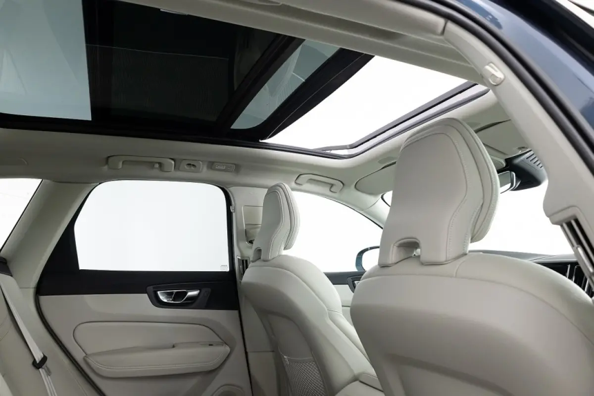 2.0 T6 Plug-in hybrid AWD Core Bright | PANORAMADAK | LEDER