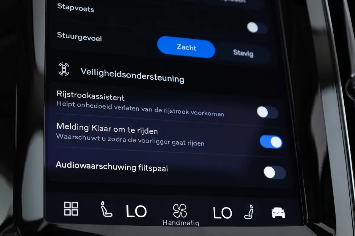 2.0 T6 Plug-in hybrid AWD Core Bright | PANORAMADAK | LEDER