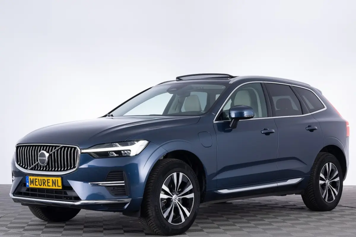 2.0 T6 Plug-in hybrid AWD Core Bright | PANORAMADAK | LEDER