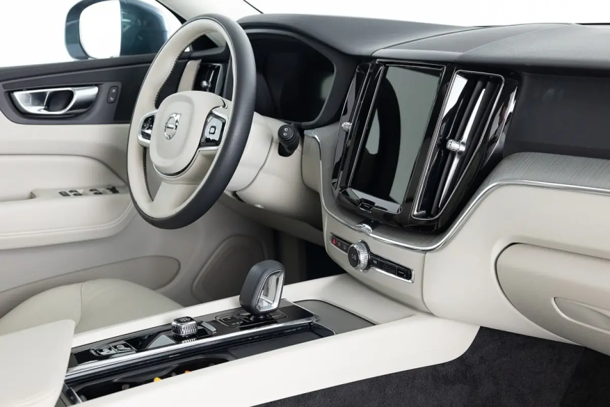 2.0 T6 Plug-in hybrid AWD Core Bright | PANORAMADAK | LEDER
