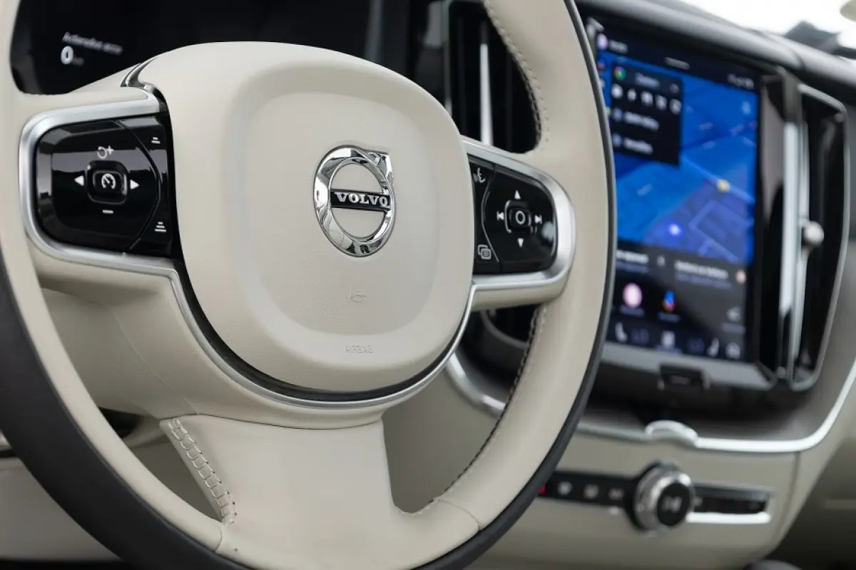 2.0 T6 Plug-in hybrid AWD Core Bright | PANORAMADAK | LEDER