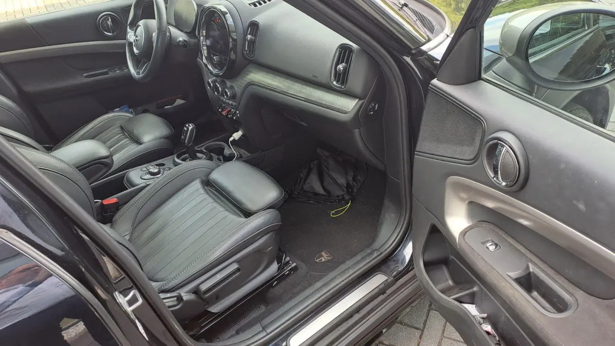1.5 Cooper MINI Yours | PANORAMADAK | LEER | CAMERA | NAVIGATIE | STOEL-STUURWIELVERWARMING