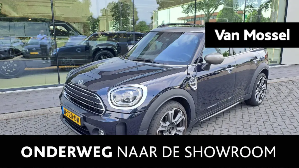 1.5 Cooper MINI Yours | PANORAMADAK | LEER | CAMERA | NAVIGATIE | STOEL-STUURWIELVERWARMING