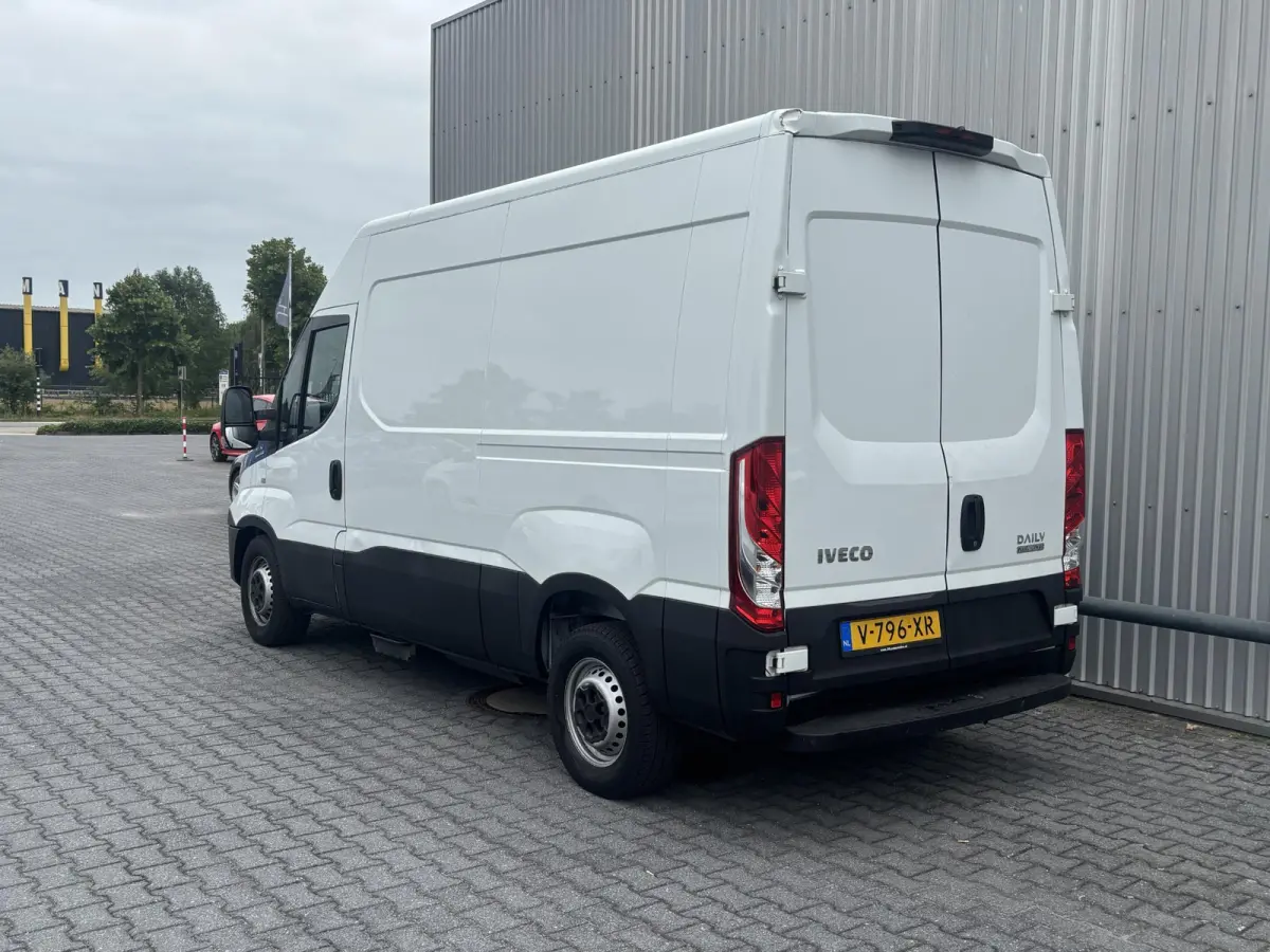 35S14NV 3.0 35 L2H2*CNG*AUTM*CAM*3500KG*CRUISE*ECC