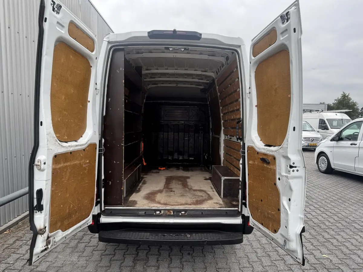 35S14NV 3.0 35 L2H2*CNG*AUTM*CAM*3500KG*CRUISE*ECC