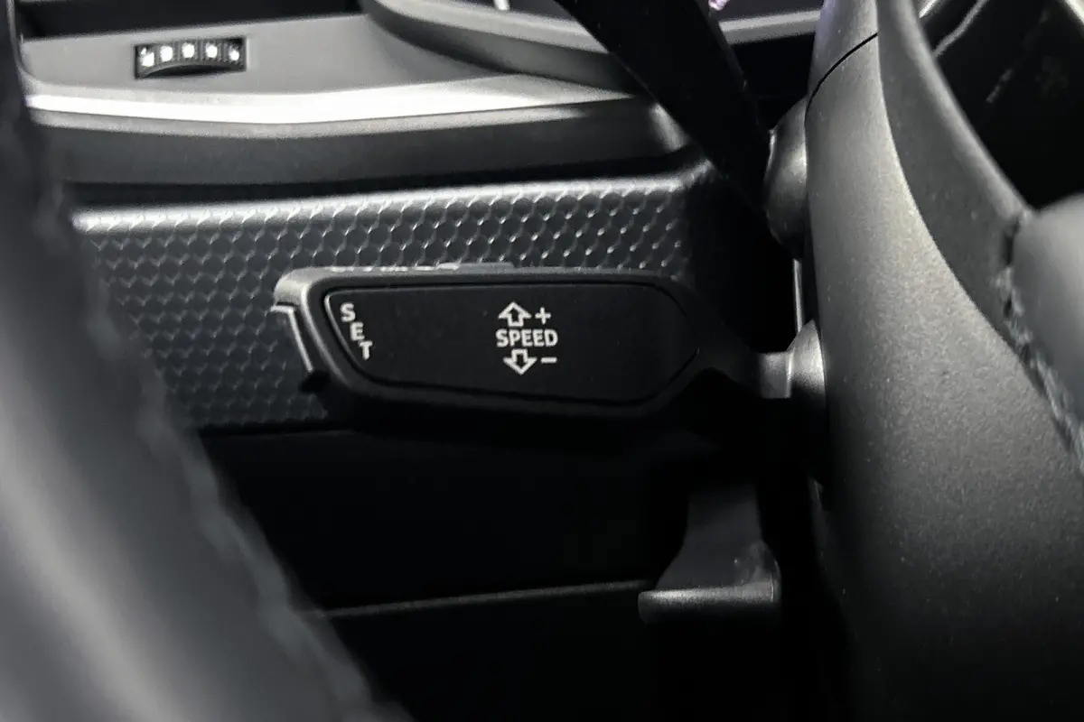 25 TFSI Pro Line | Cruise control | Digitaal display | Airco