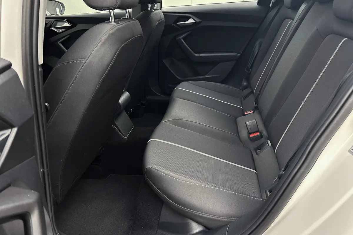 25 TFSI Pro Line | Cruise control | Digitaal display | Airco