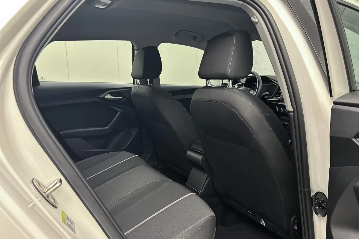 25 TFSI Pro Line | Cruise control | Digitaal display | Airco
