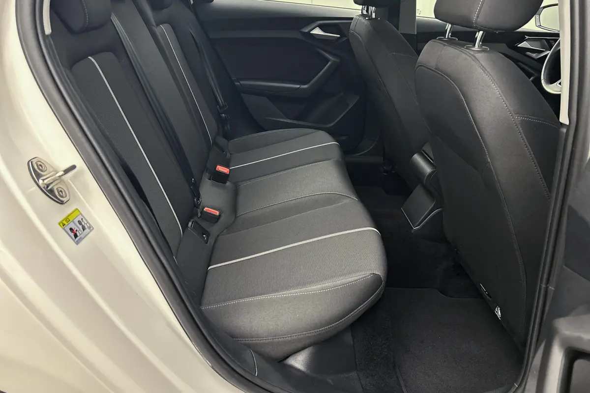 25 TFSI Pro Line | Cruise control | Digitaal display | Airco