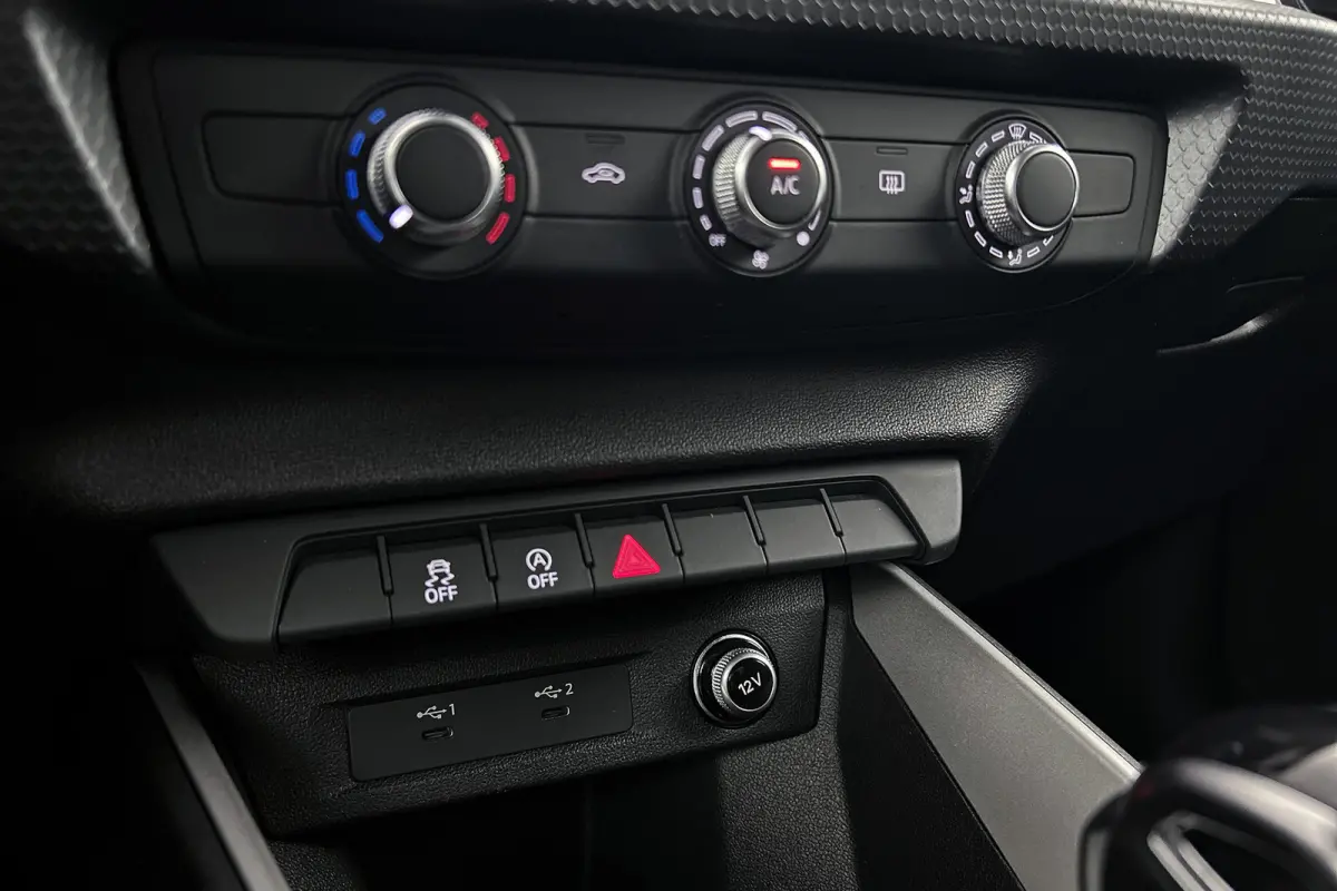 25 TFSI Pro Line | Cruise control | Digitaal display | Airco