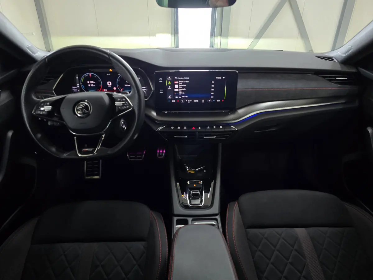 1.4 TSI RS iV PHEV Business | Acc | Camere El. stoelen |