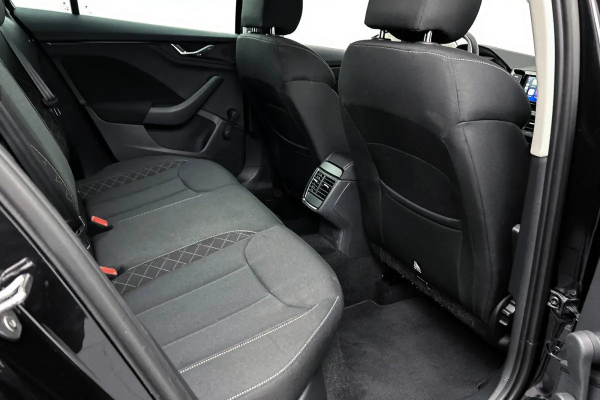 1.0 TSI Ambition | LED koplampen | Apple Carplay | Parkeersensoren
