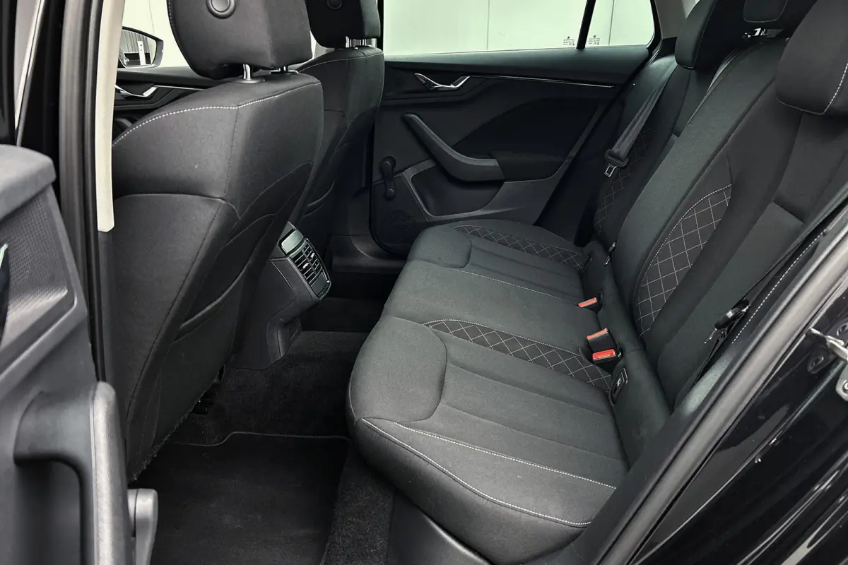 1.0 TSI Ambition | LED koplampen | Apple Carplay | Parkeersensoren