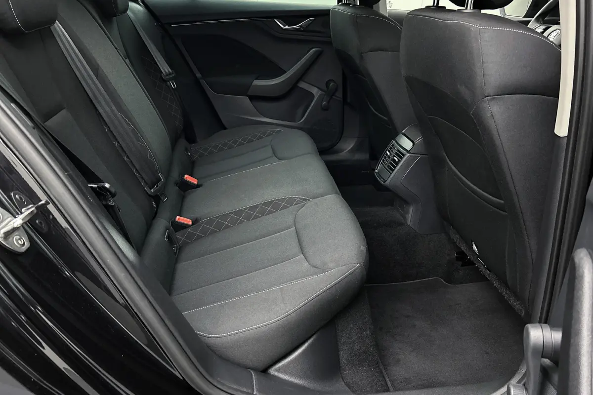 1.0 TSI Ambition | LED koplampen | Apple Carplay | Parkeersensoren