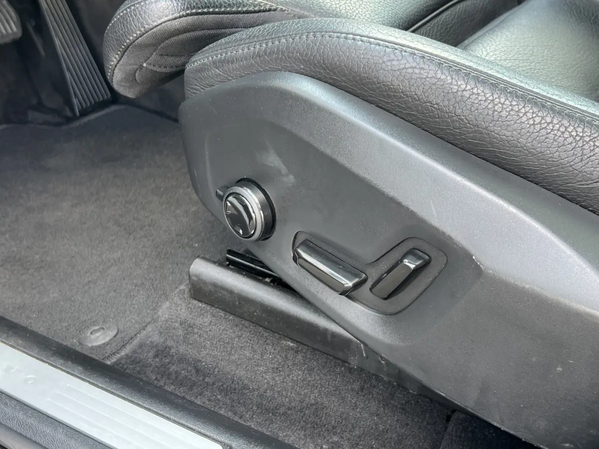 2.0 T5 Inscription | Pano | Leder | Pilot Assist