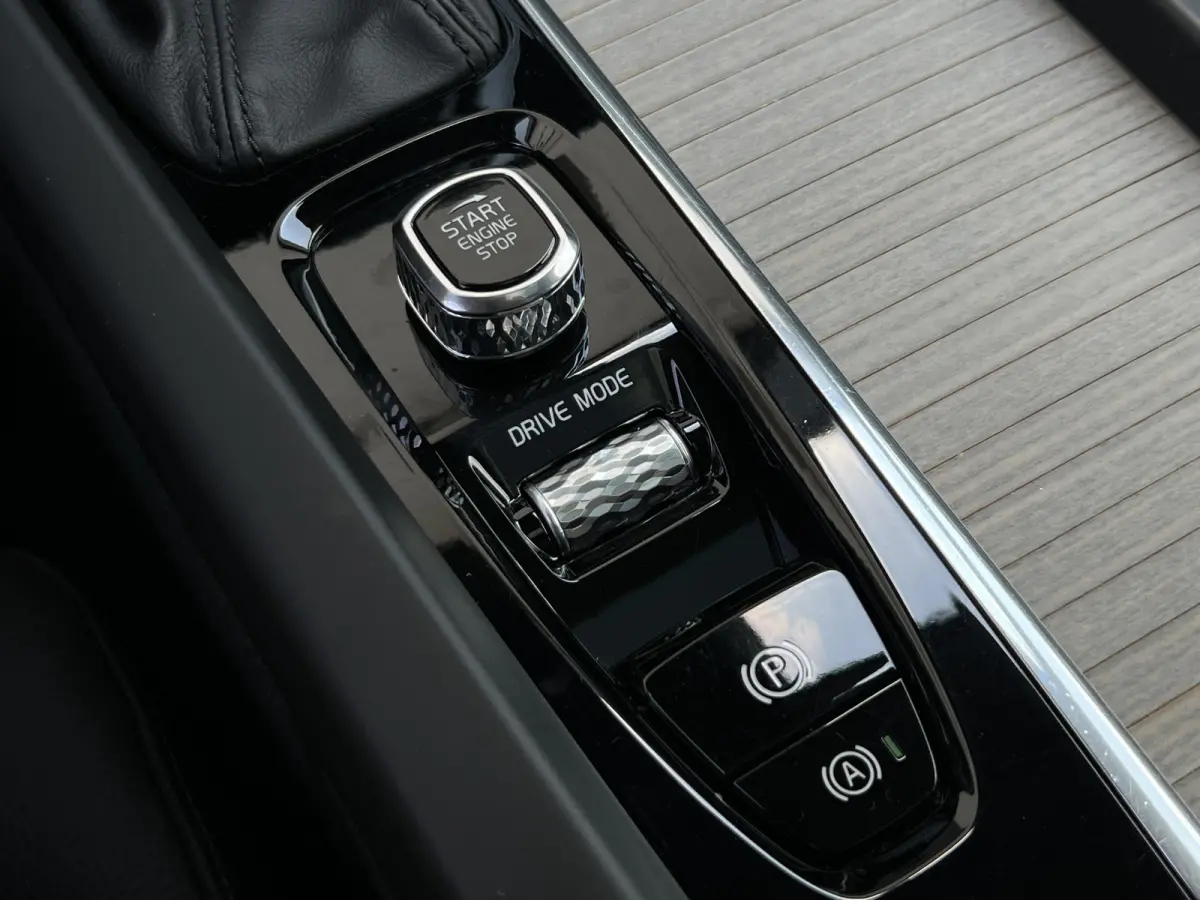 2.0 T5 Inscription | Pano | Leder | Pilot Assist