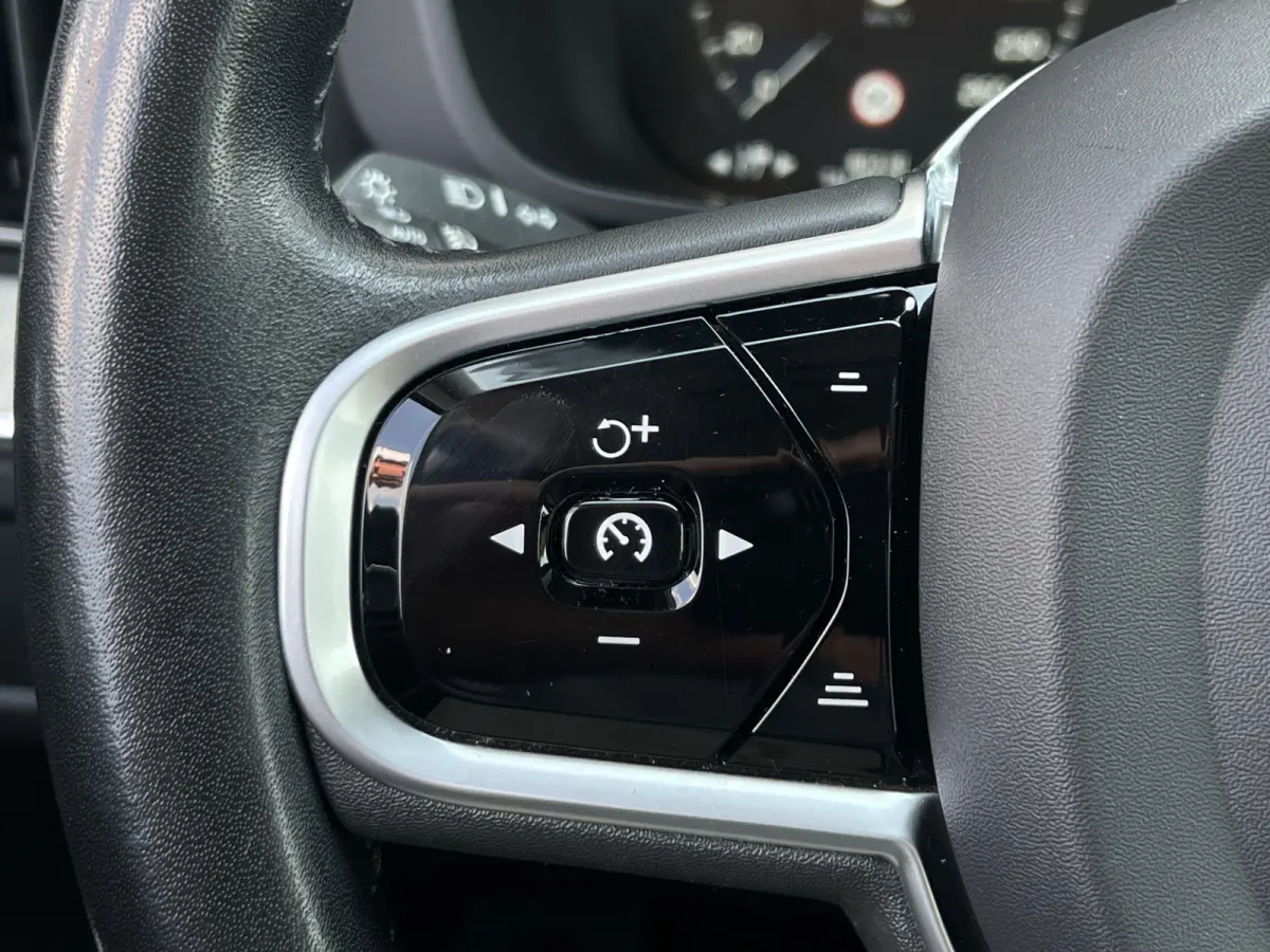 2.0 T5 Inscription | Pano | Leder | Pilot Assist