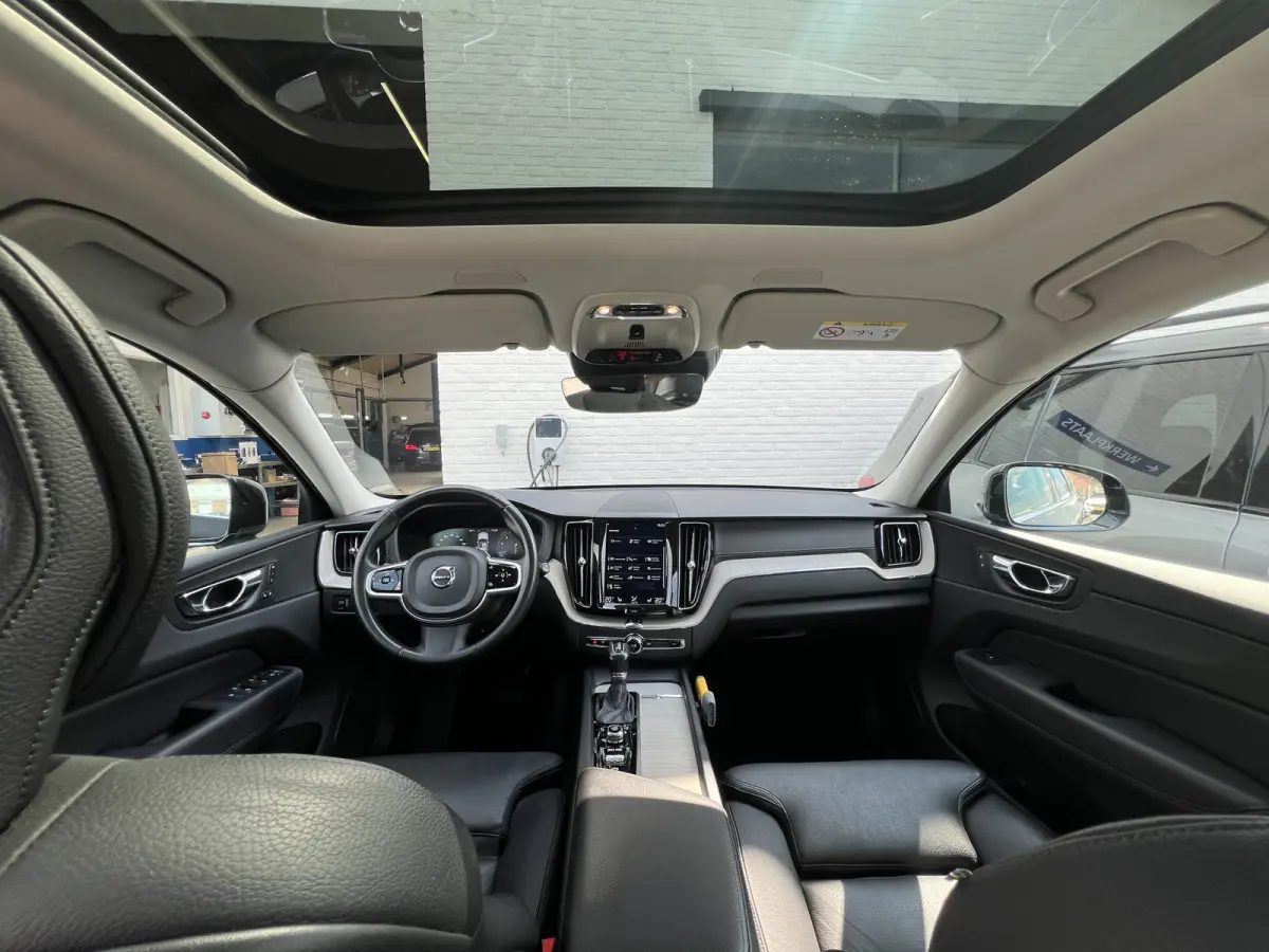 2.0 T5 Inscription | Pano | Leder | Pilot Assist