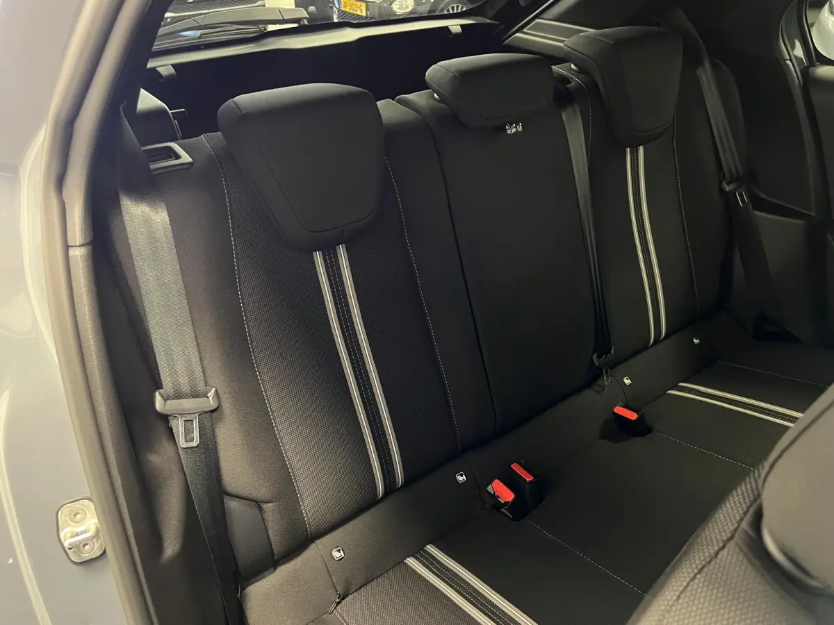 1.2T GS-LINE / 145PK HYBRID AUTOMAAT / NAVI / STOEL-STUURVERW. / KEYLESS /