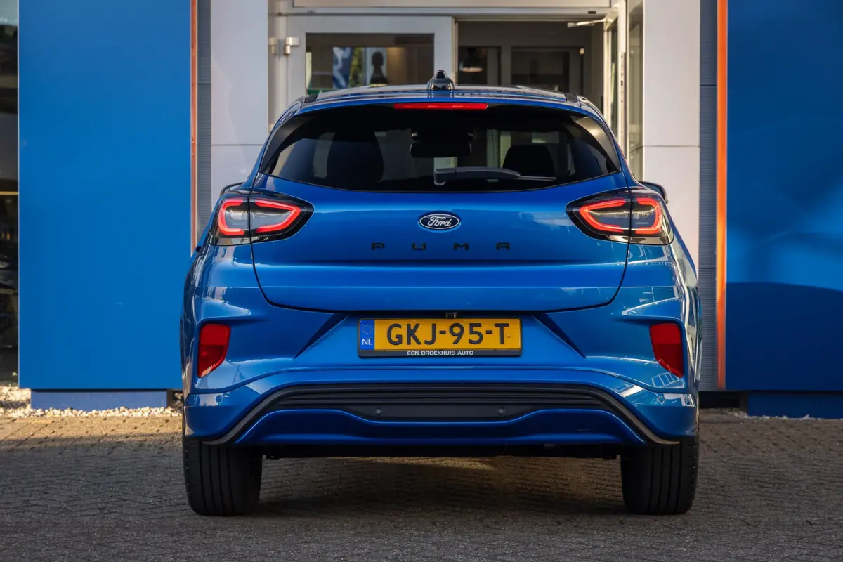 1.0 EcoBoost ST-Line | Camera | Stoel/stuur/voorruit verwarming | Cruise adaptief | Dodehoekdetectie | Apple Carplay/Android Auto | Full-LED | Achteruitrijcamera | Airco (automatisch) | Appl