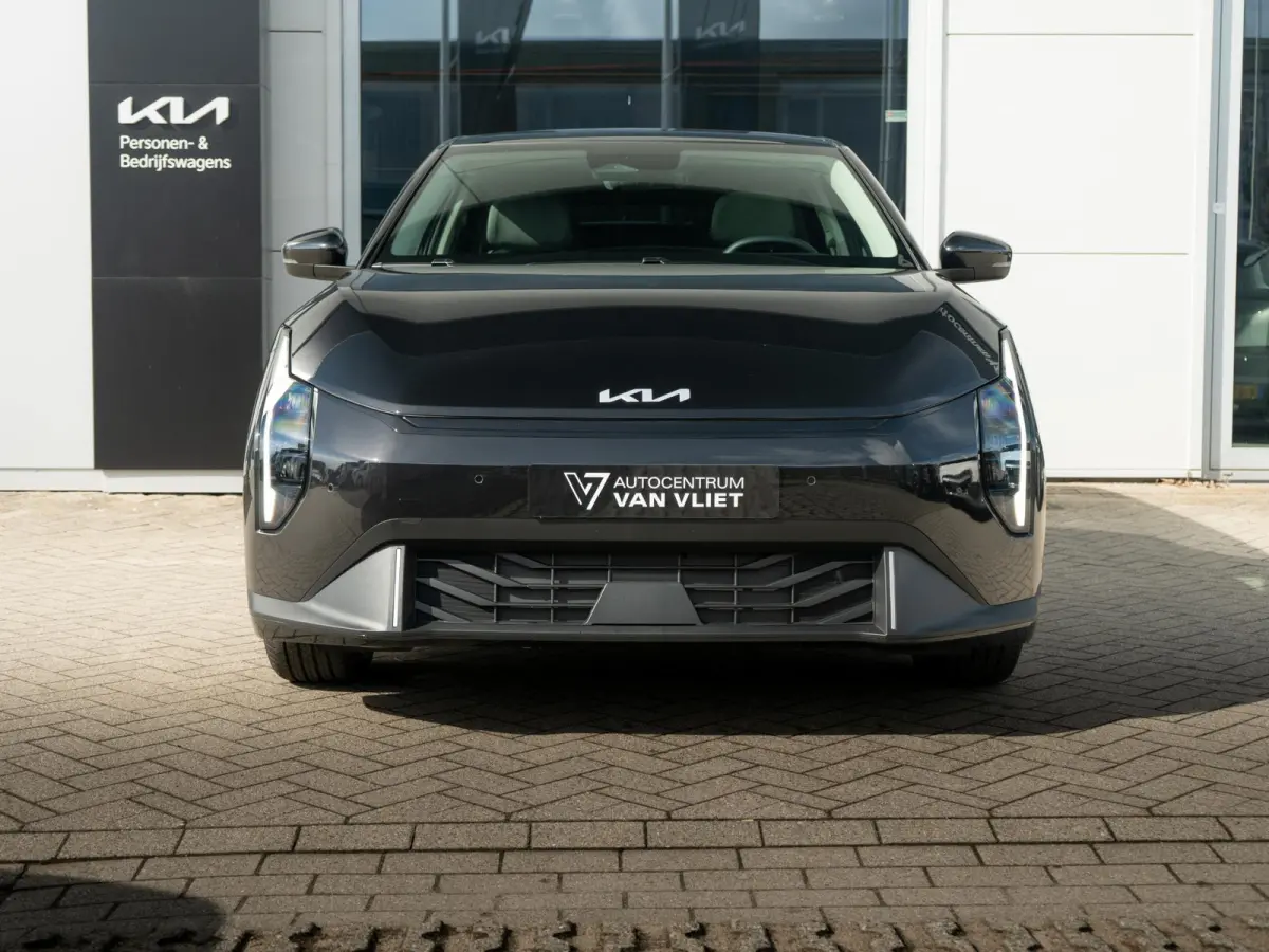 Plus Advanced 81.4 kWh | Navigatie | Stoel en stuurverwarming | Schuifkantel dak |