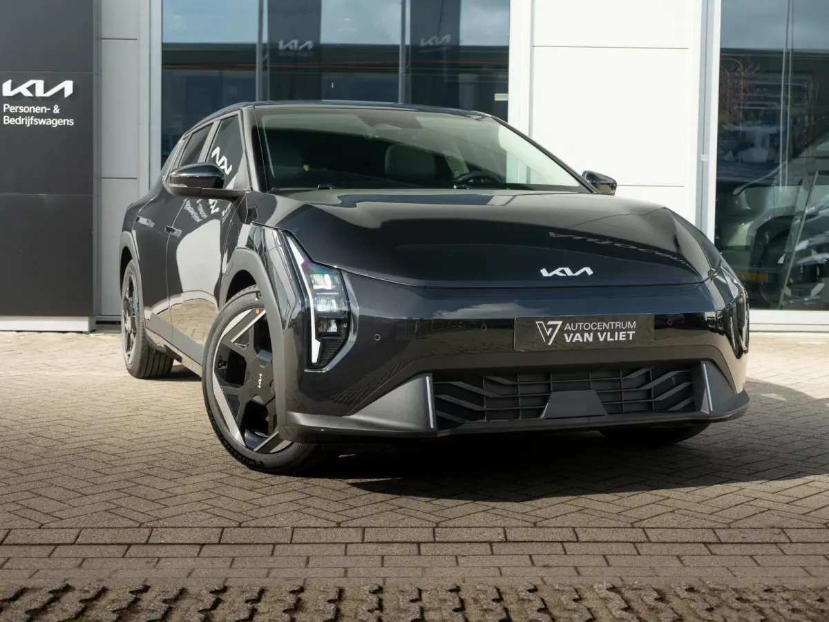 Plus Advanced 81.4 kWh | Navigatie | Stoel en stuurverwarming | Schuifkantel dak |
