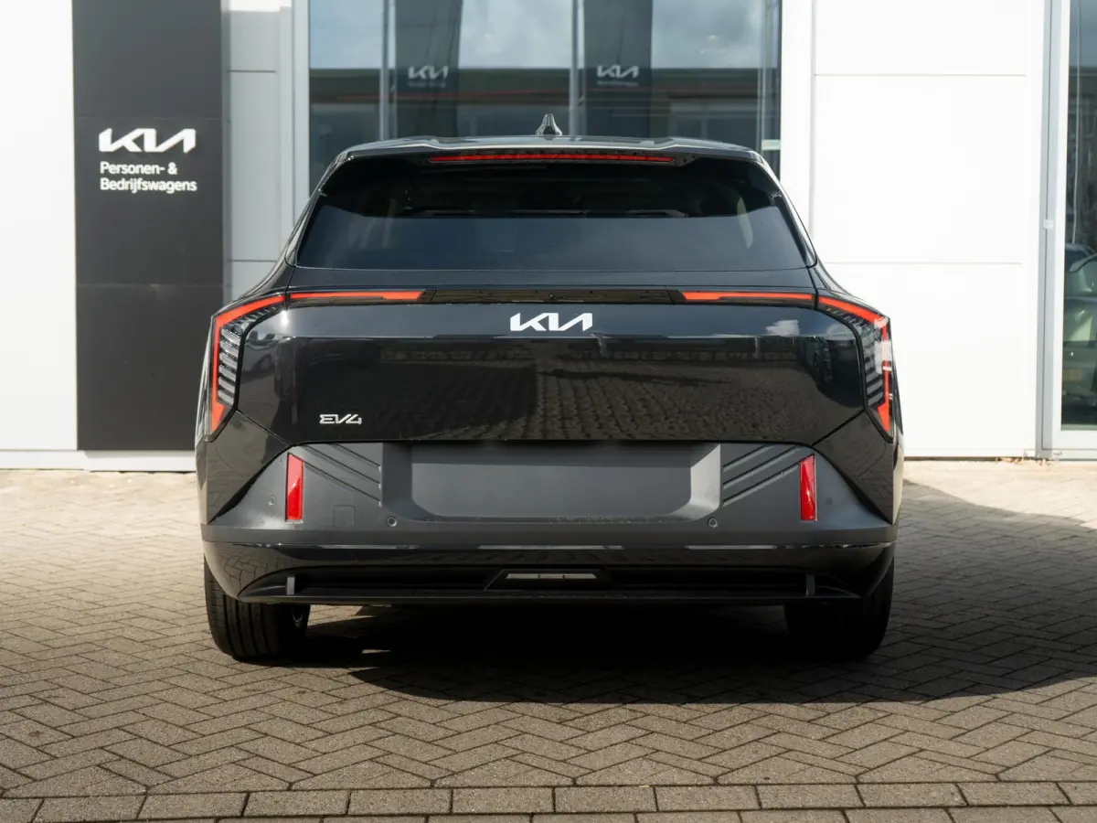 Plus Advanced 81.4 kWh | Navigatie | Stoel en stuurverwarming | Schuifkantel dak |