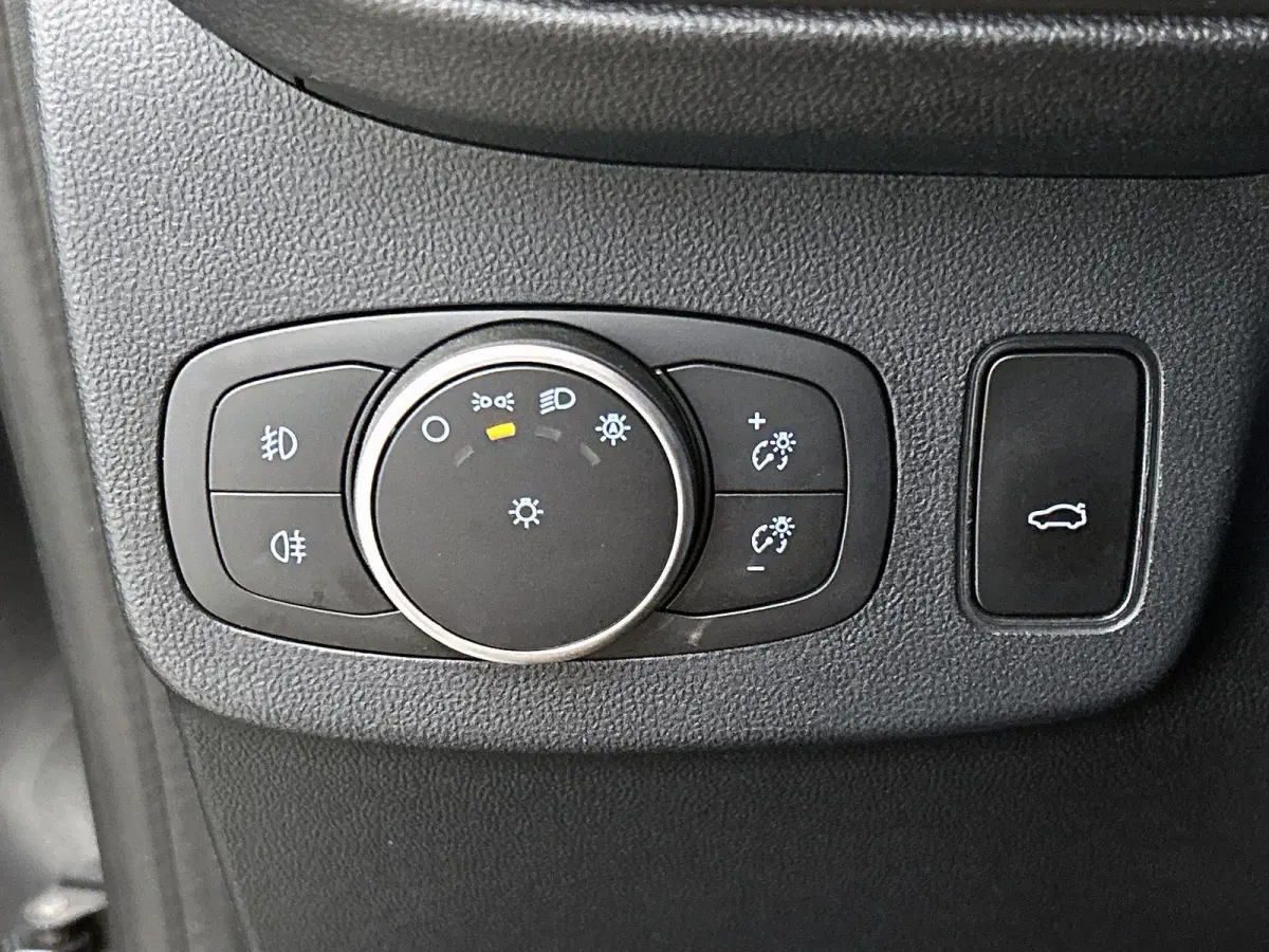 1.0 EcoBoost Titanium | Stoelmassage | Winterpack | Driver Assistance Pack | Elektrische Achterklep | Full LED | Keyless Entry | B&O Audio |