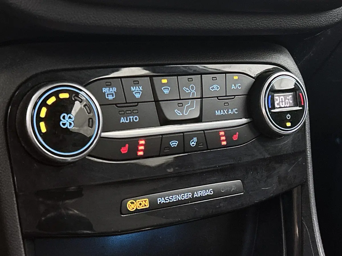 1.0 EcoBoost Titanium | Stoelmassage | Winterpack | Driver Assistance Pack | Elektrische Achterklep | Full LED | Keyless Entry | B&O Audio |