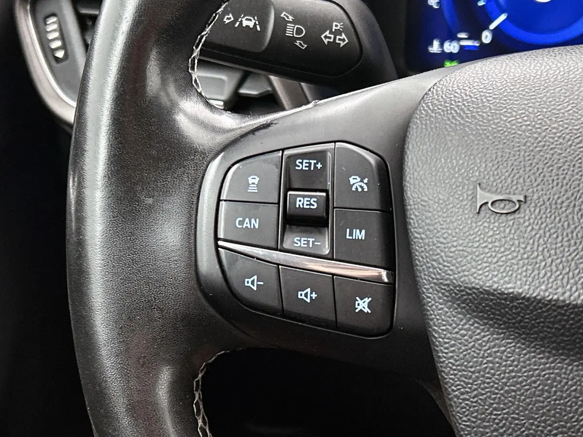 1.0 EcoBoost Titanium | Stoelmassage | Winterpack | Driver Assistance Pack | Elektrische Achterklep | Full LED | Keyless Entry | B&O Audio |