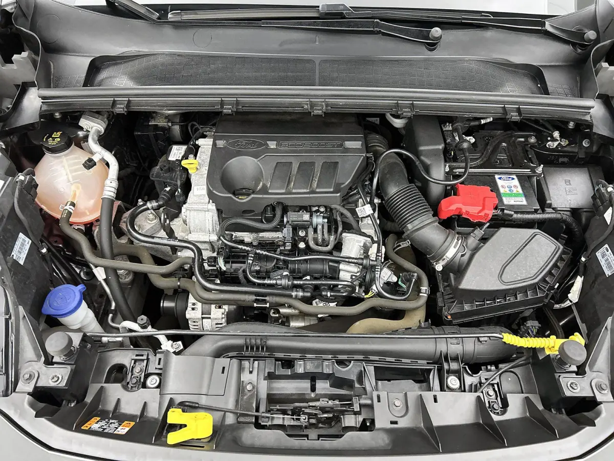 1.0 EcoBoost Titanium | Stoelmassage | Winterpack | Driver Assistance Pack | Elektrische Achterklep | Full LED | Keyless Entry | B&O Audio |