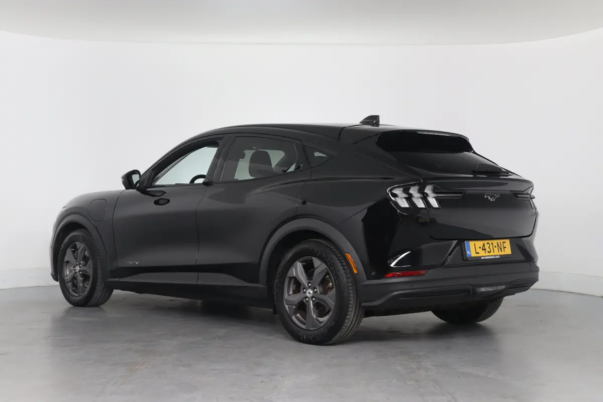 RWD 75 kWh | 1e Eigenaar! | Dealer Onderhouden! | SOH 94,5% Leder | Panoramadak | Stoel/Stuurverwarming | B&O | Memory Zetels | Cruise Adaptive | Clima | Camera |