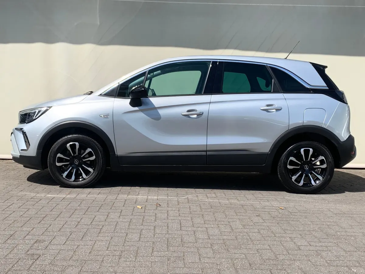 Crossland Edition Airco | AppleCarplay/ Android Auto | Camera | Cruise Control | DAB | LMV 17" | Navi | PDC V&A |