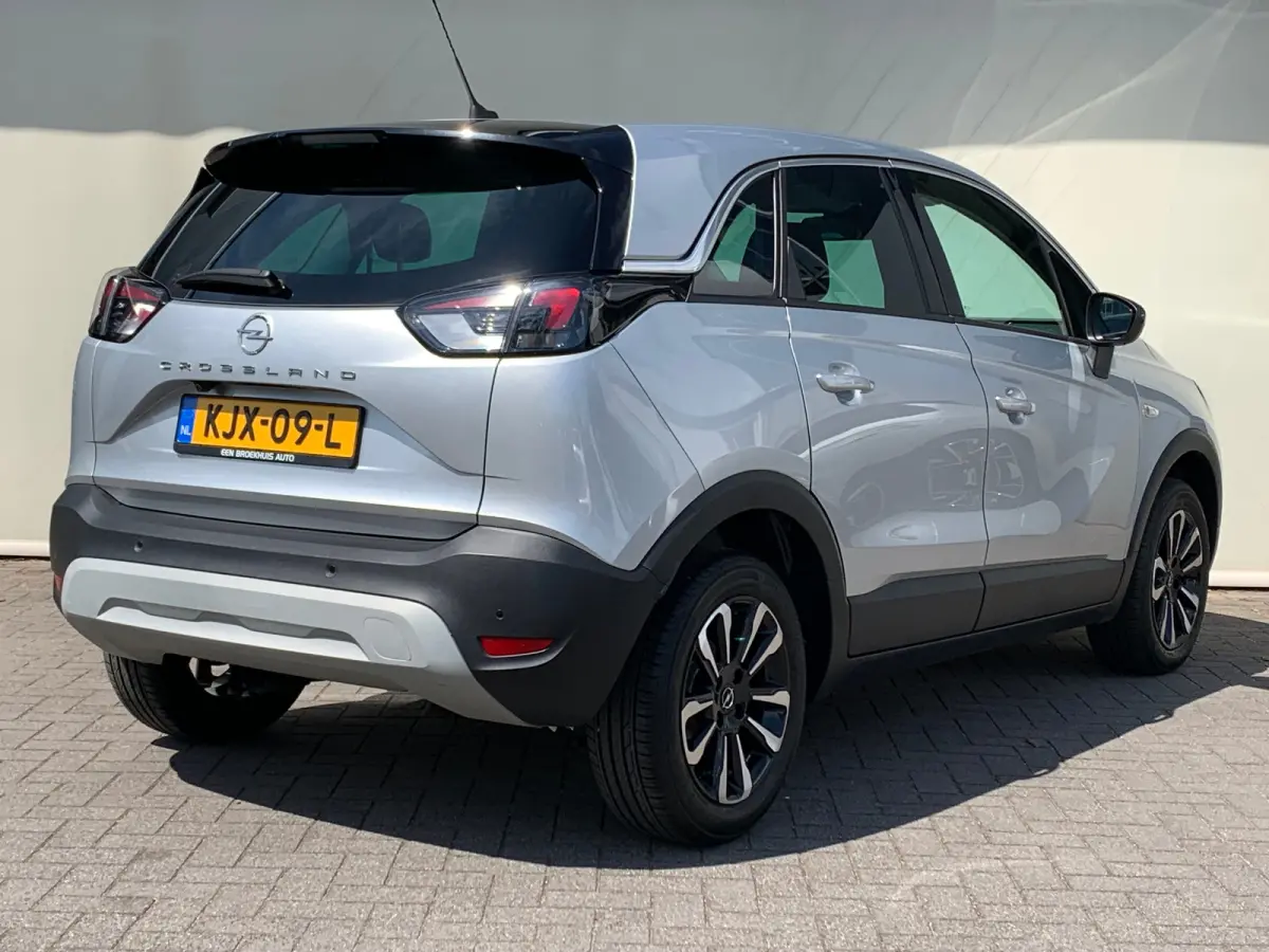Crossland Edition Airco | AppleCarplay/ Android Auto | Camera | Cruise Control | DAB | LMV 17" | Navi | PDC V&A |