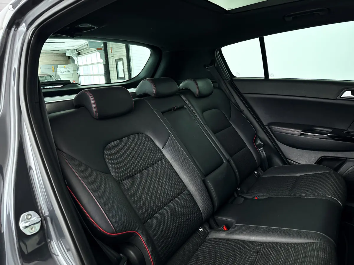 1.6 T-GDI GT-Line | Panoramadak | Parkeercamera | Keyless | Stoel- en stuurverwarming | Trekhaak