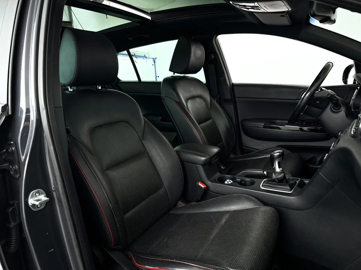 1.6 T-GDI GT-Line | Panoramadak | Parkeercamera | Keyless | Stoel- en stuurverwarming | Trekhaak