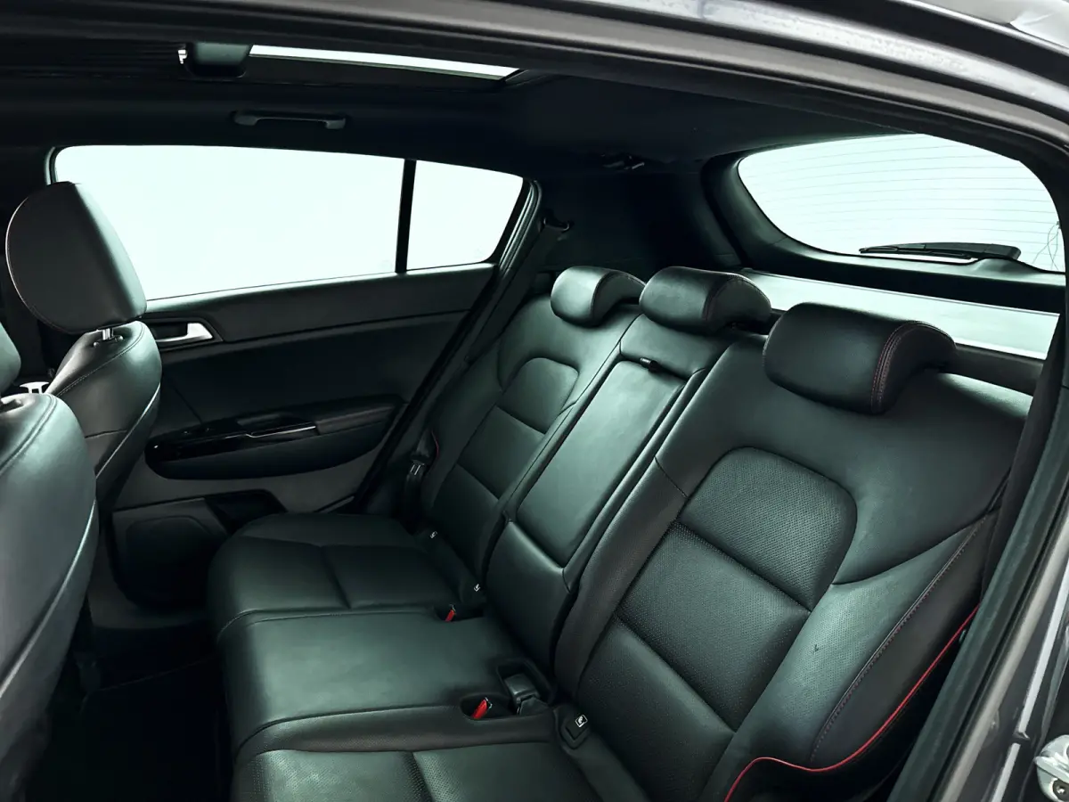 1.6 T-GDI GT-Line | Panoramadak | Parkeercamera | Keyless | Stoel- en stuurverwarming | Trekhaak