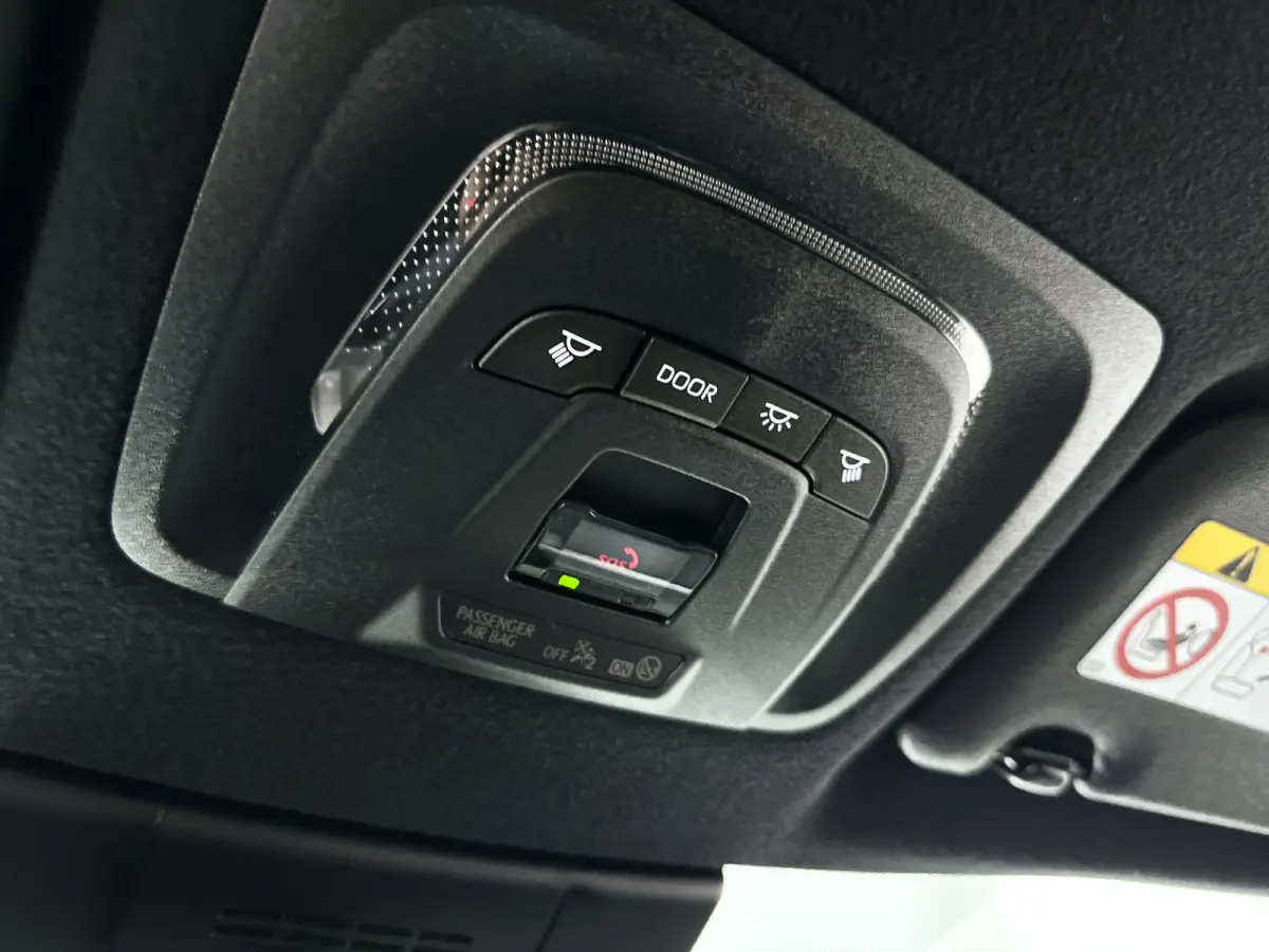 Hybrid 140 Style | Parkeercamera | Keyless start | Cruise control adaptief | Apple Carplay/Android Auto