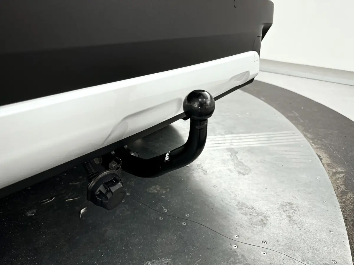 Hybrid 140 Style | Parkeercamera | Keyless start | Cruise control adaptief | Apple Carplay/Android Auto