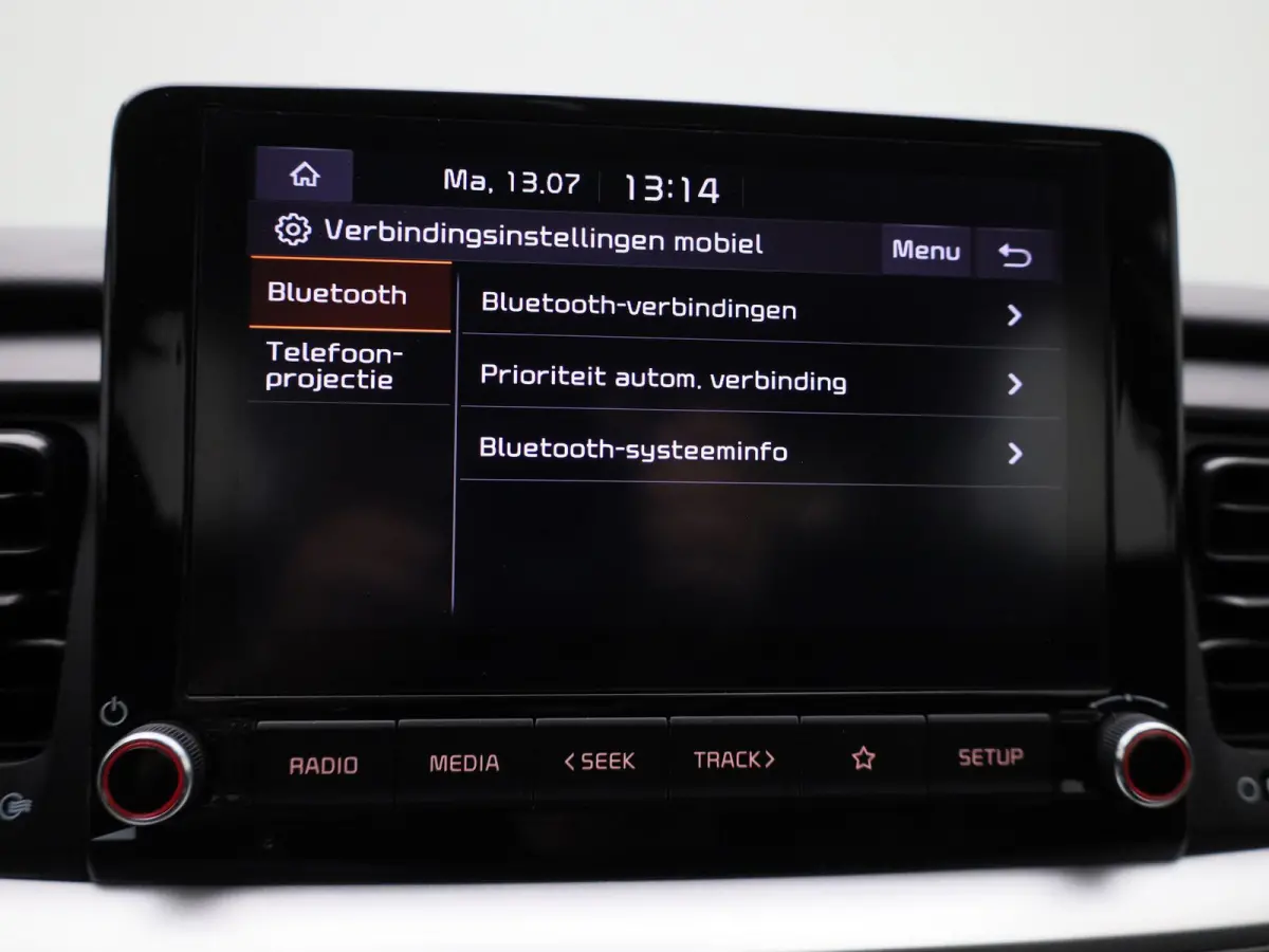 1.0 T-GDi MHEV DynamicLine | Apple Car Play / Android Play | Bluetooth | Airco | PDC | Radio / DAB+ | Elektrische Ramen | 12 Maanden BOVAG Garantie |
